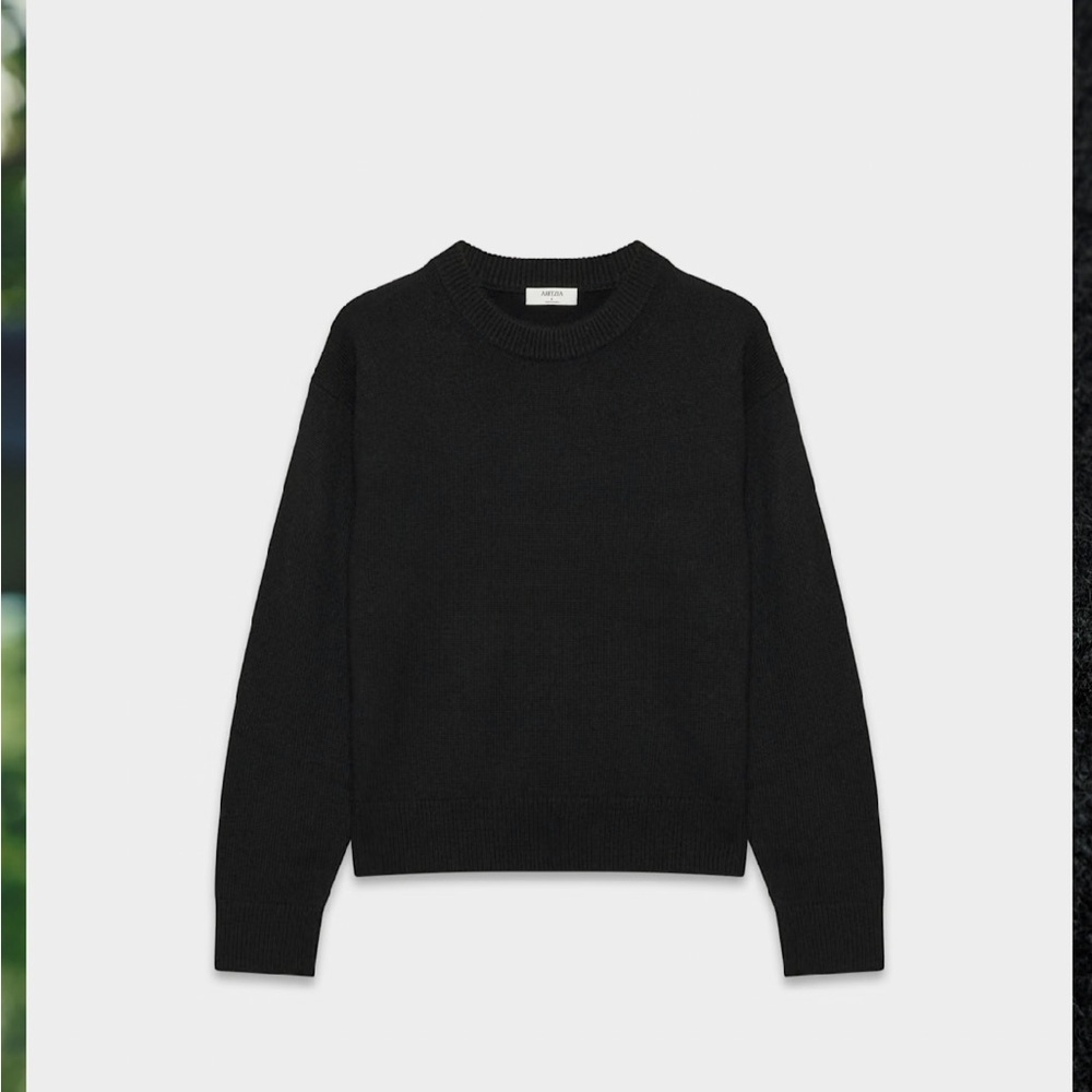 Aritzia essential cashmere relic sweater